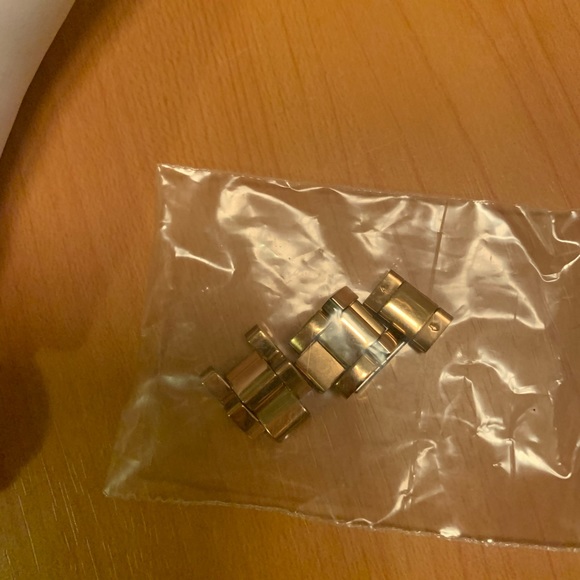 FOSSIL ROSE GOLD WATCH - Picture 5 of 5